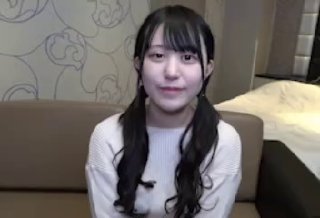 第一视角-甜美小妞背老爹爆操吞精